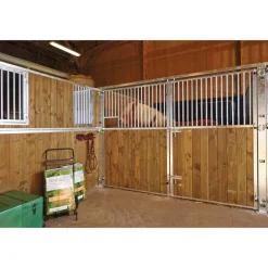 Façade ouvrante barreaudée 3 m avec porte battante barreaudée